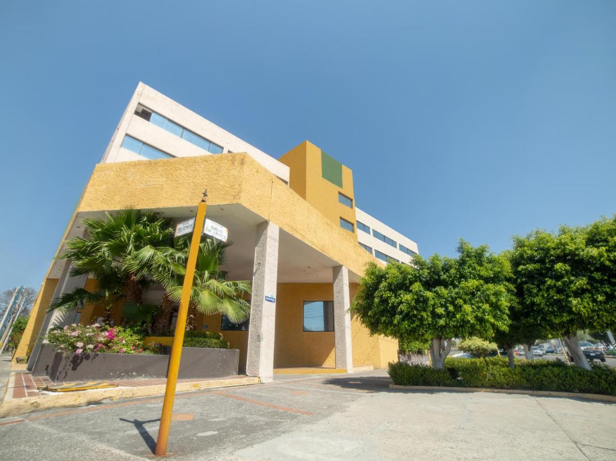 Capital O Hotel Casa Real Celaya Celaya  Buitenkant foto